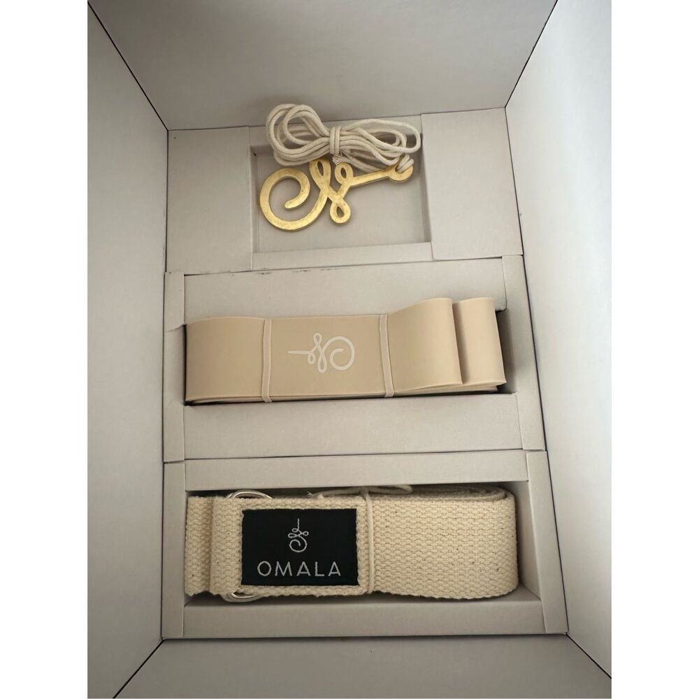2 Sets Omala Black and Bands Yoga Set Block, Strap, Band & Pendant - Picture 4 of 9
